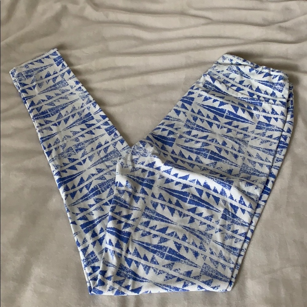 LuLaRoe Blue and White Leggings OS